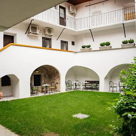 Apartment 157 Steps To The Main Square *